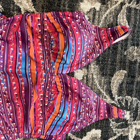 Jantzen One Piece Swimsuit - Picture 2 of 10